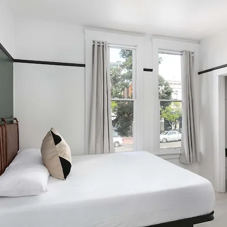 La Ventana Deluxe Suites